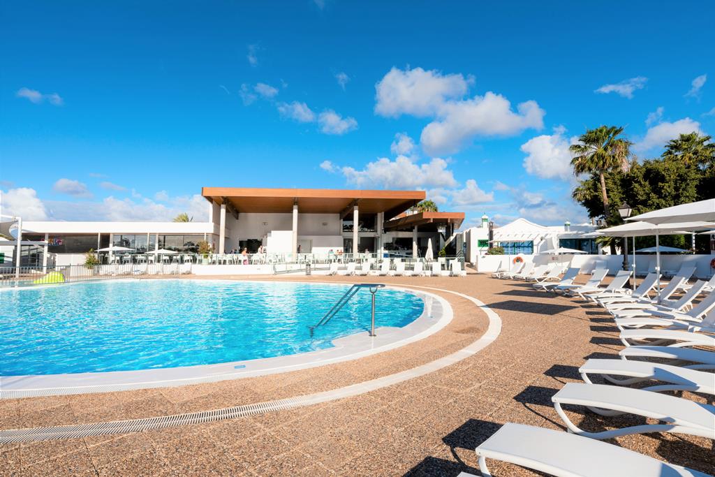 Last minute zonvakantie april: beste deals